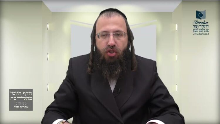 כלי הטעון טבילה שהניחו בו מאכל חם לפני טבילתו –