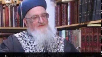 מרן הרב מרדכי אליהו זצוק"ל מספר על ילדותו