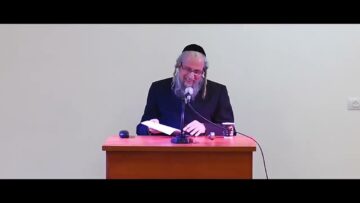 עוד חודש פורים. אור השמחה מגיע.