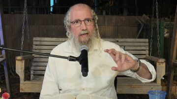 מחבואים