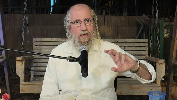 מחבואים