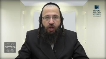 האם מותר בשבת לשפוך מים על טלית כי שלא תאחז